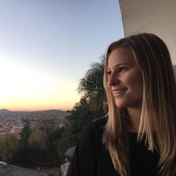 Meet your Posher, Nicole - Picture 1 of 1